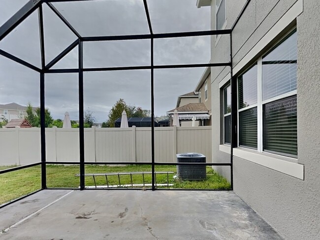 Building Photo - 5955 Paxton Ct