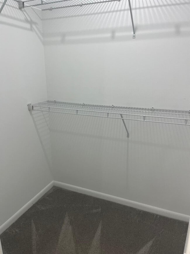 Building Photo - 16441 Blatt Blvd