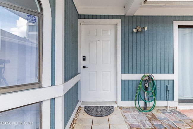 Building Photo - 8118 Baymeadows Cir E