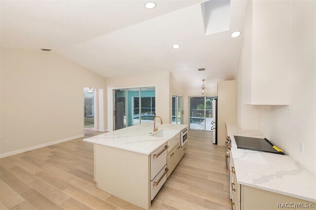 Building Photo - 1105 N Chance Way