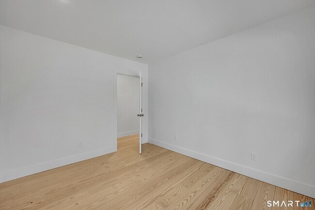 Building Photo - 220 Upper Grassy Hill Rd