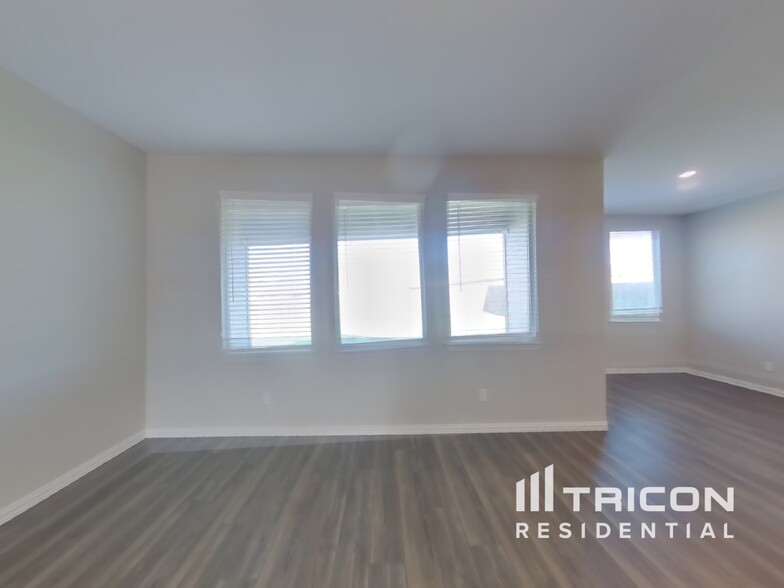 Building Photo - 14817 Silver Blades Ct