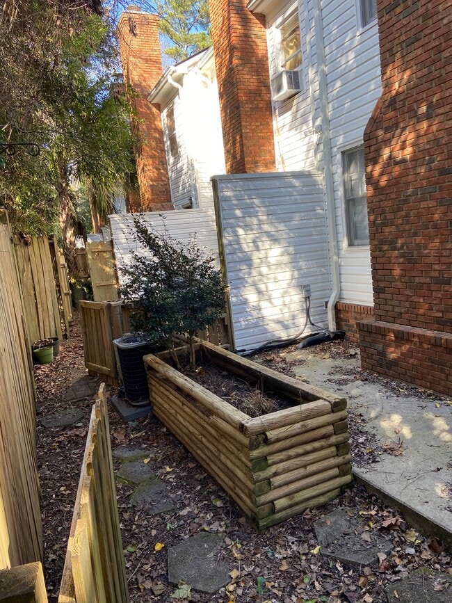 Back patio - 1901 Devonshire Dr