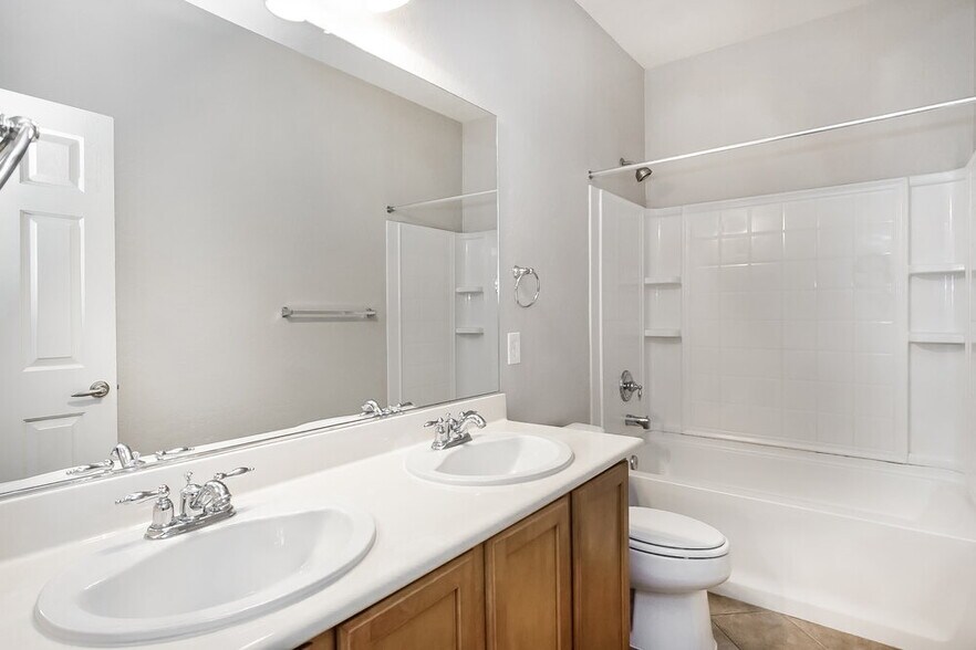 Building Photo - 1038 Copper Palm Ct
