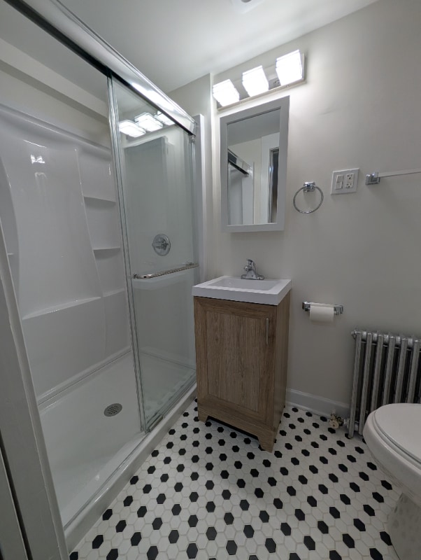 Building Photo - 4159 N Ridgeway Ave