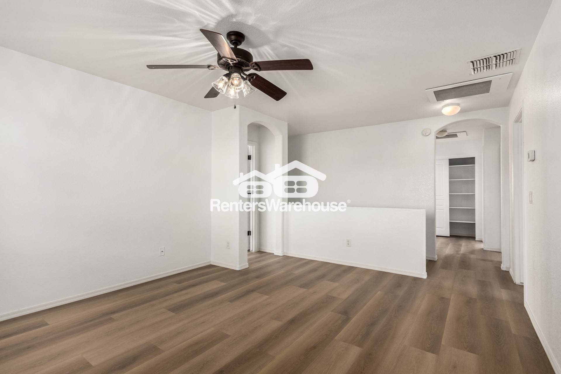 Building Photo - 14601 W Port Royale Ln