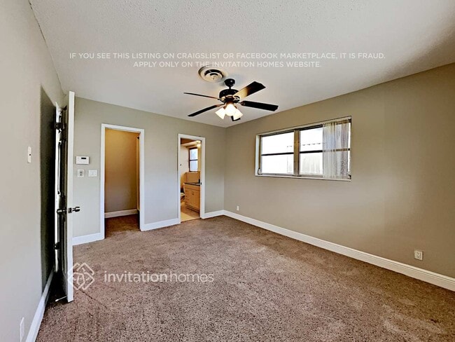 Building Photo - 1906 N 37th Ave