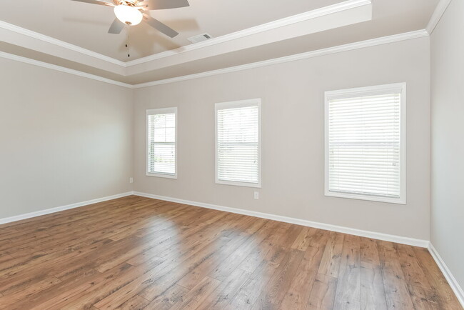 Building Photo - 1010 Smoky Mountain Springs Ln