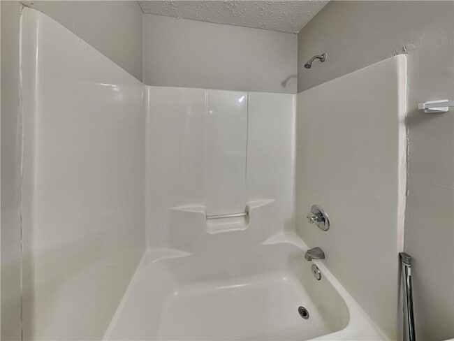 Building Photo - 546 Baron Dr
