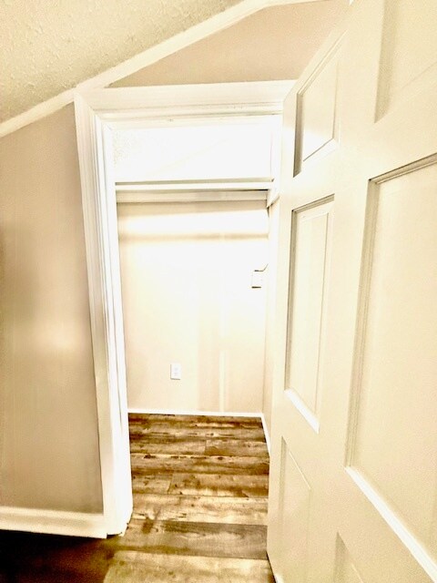 Building Photo - 122 Old Chapin Rd