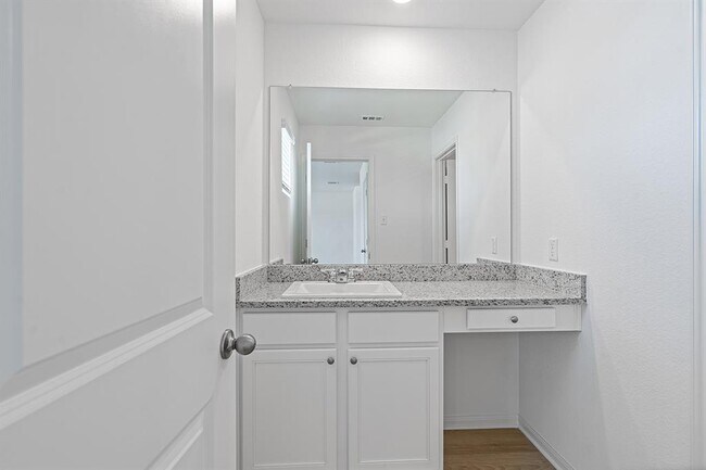 Building Photo - 14620 Wahlbergs Wy