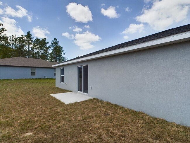 Building Photo - 13215 SW 77th Ave