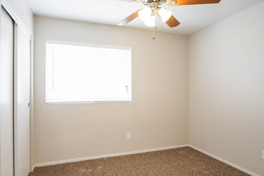 Building Photo - 7212 Single Pine Dr