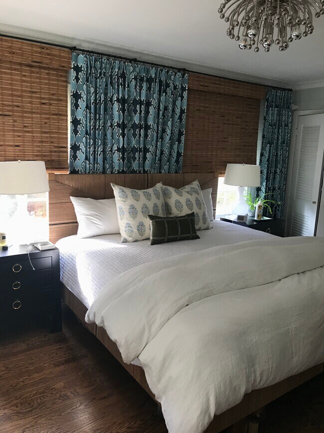 Main Bedroom - 1427 Melrose Pl