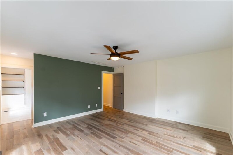 Building Photo - 2830 N Park Ave