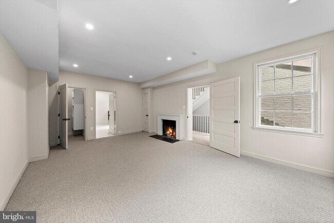 Building Photo - 1525 35th St NW