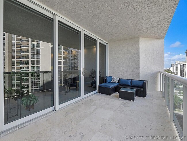 Building Photo - 3100 N Ocean Blvd