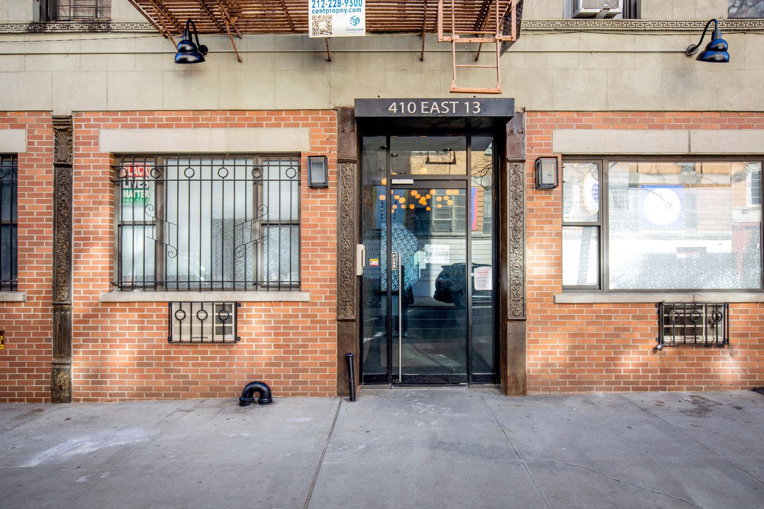 Building Photo - 410 E 13th St