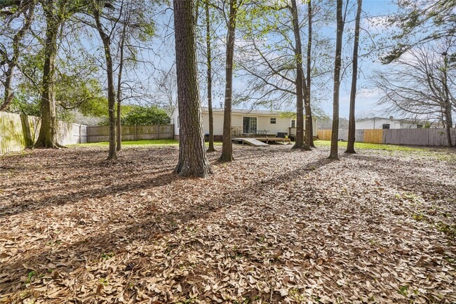 Building Photo - 16461 Hill Country Dr