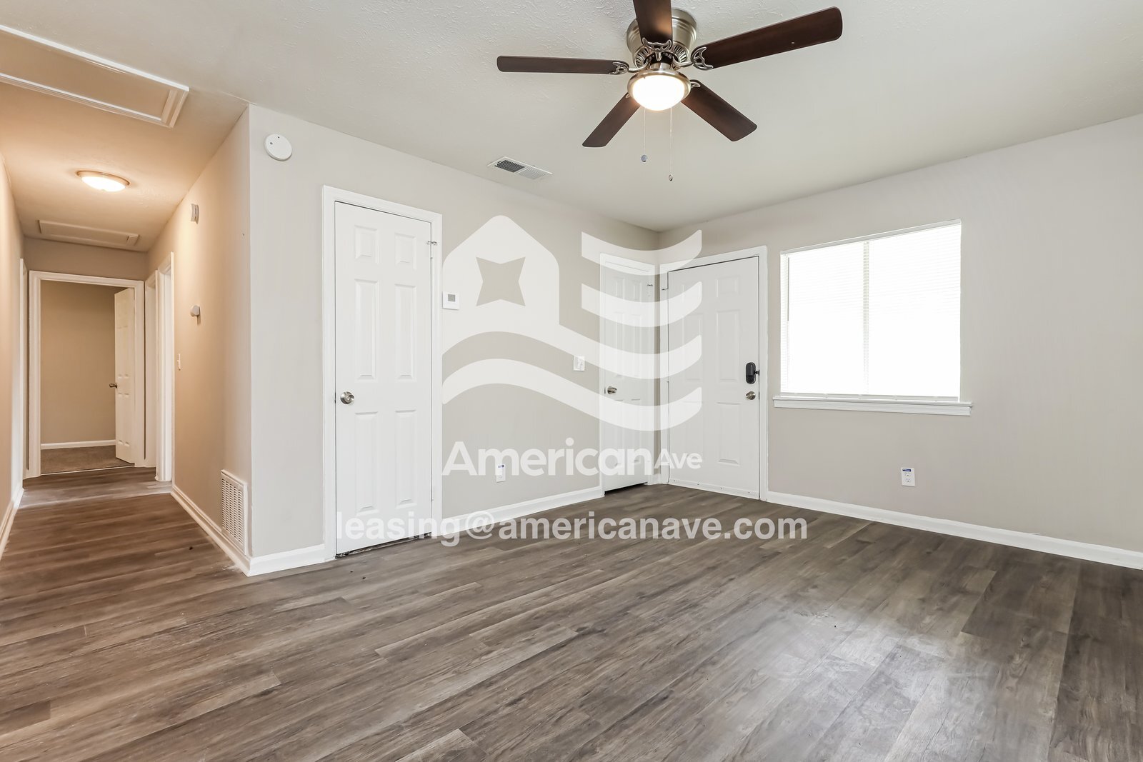 Building Photo - 915 Farwell Dr