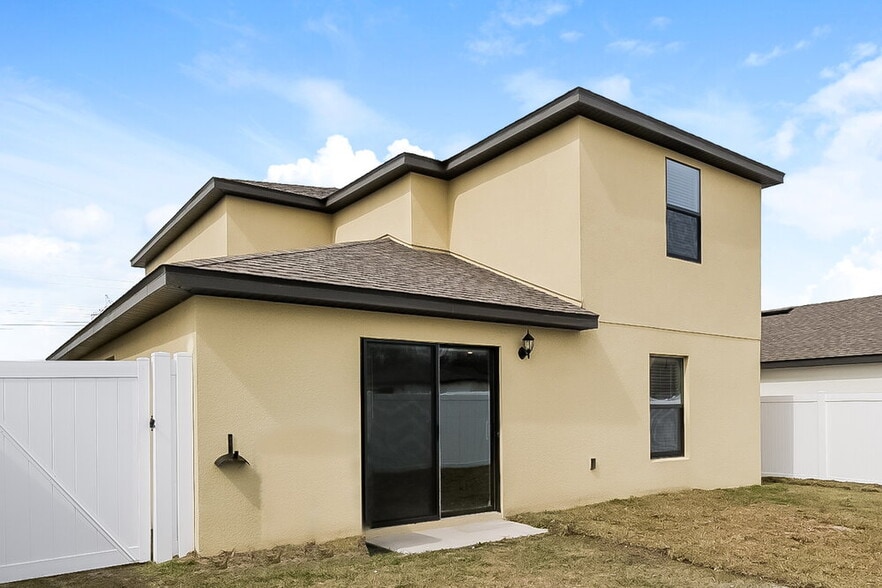 Building Photo - 8548 Silverbell Loop