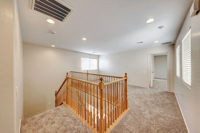 Building Photo - Beautiful Anthem Highland 3 Bedroom Home!