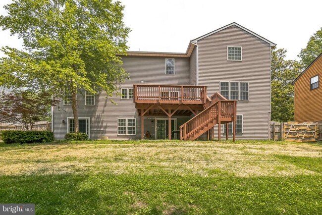 Building Photo - 3003 Mediterranean Dr