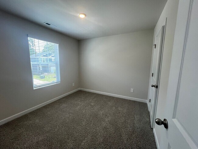 Building Photo - BRAND NEW - 3 Bed/2.5 Bath Home - Conover ...