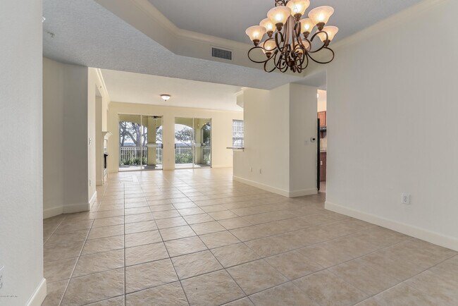 Building Photo - 215 S Ocean Grande Dr