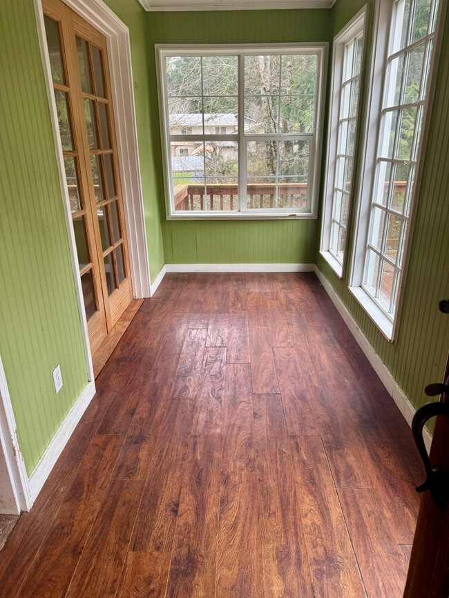 Building Photo - Adorable Chalet Style 4 Bedroom House in Serene Setting!