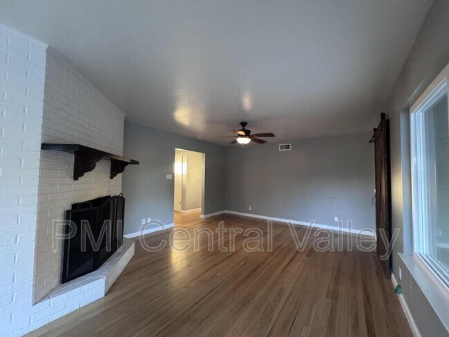 Building Photo - 1314 Carolyn Ave