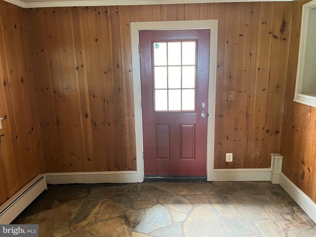 Building Photo - 5646 Merry Oaks Rd