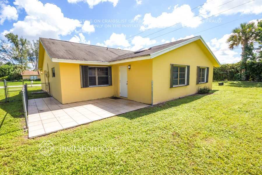 Building Photo - 19745 Colorado Cir