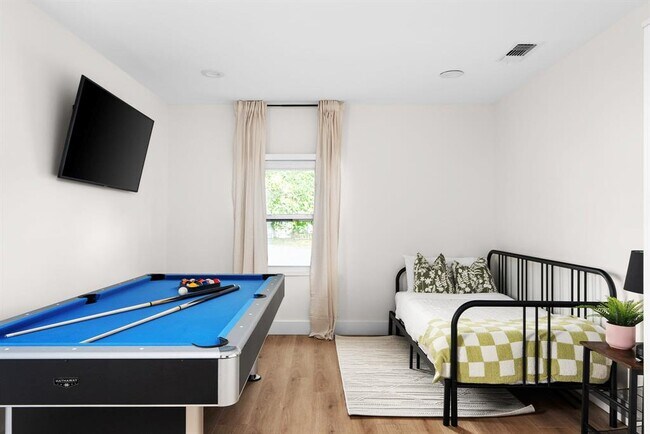 Building Photo - 8814 Laverty Pl