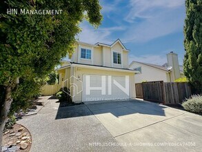 Building Photo - 34379 Benedick Ln