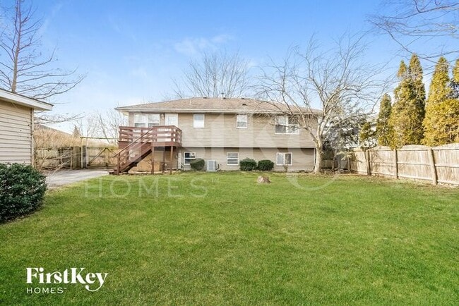 Building Photo - 2508 John Bourg Dr