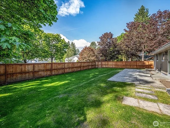 Building Photo - 16407 NE 96th Pl
