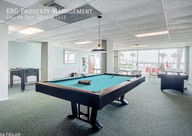 Building Photo - 935 N Halifax Ave