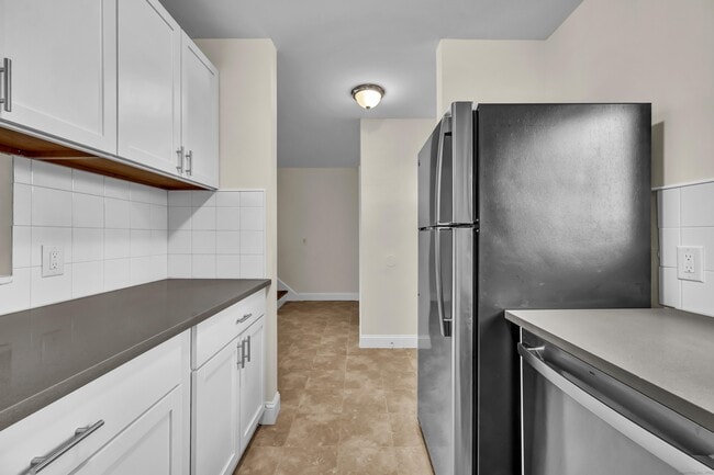 Building Photo - 113 Park Ave