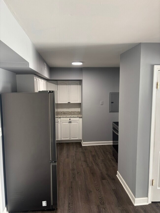 Building Photo - 787 Wilson Ave