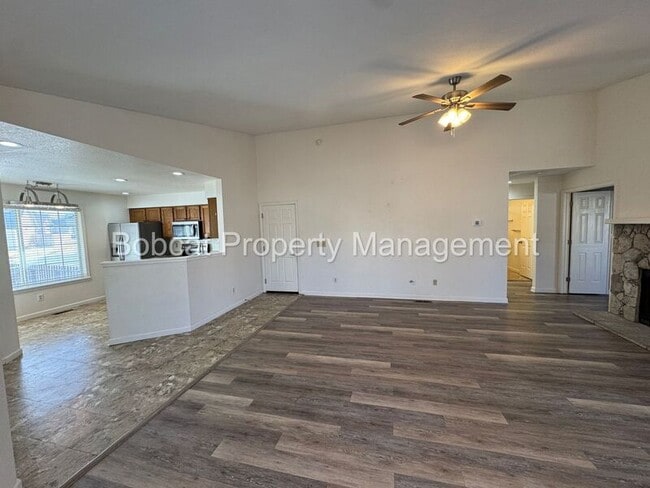 Building Photo - 326 Sandalwood Dr