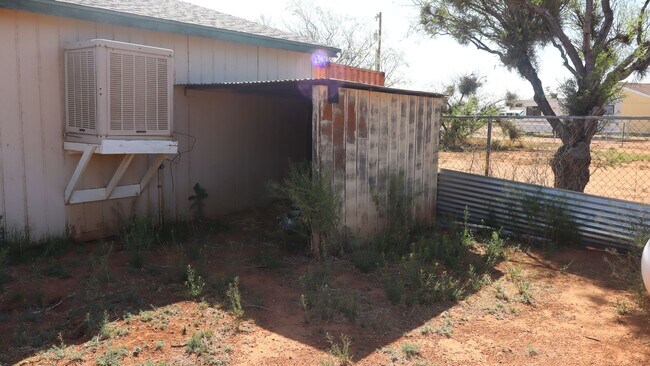 Building Photo - 6206 S Ranch Rd
