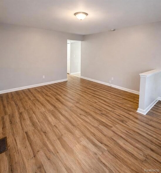 Building Photo - 21816 E 10 Mile Rd