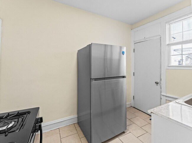 Building Photo - 1943 Stenton Ave