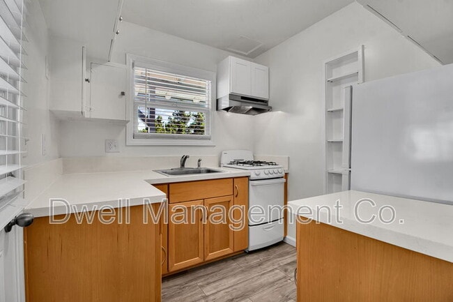 Building Photo - 8075 Lemon Ave