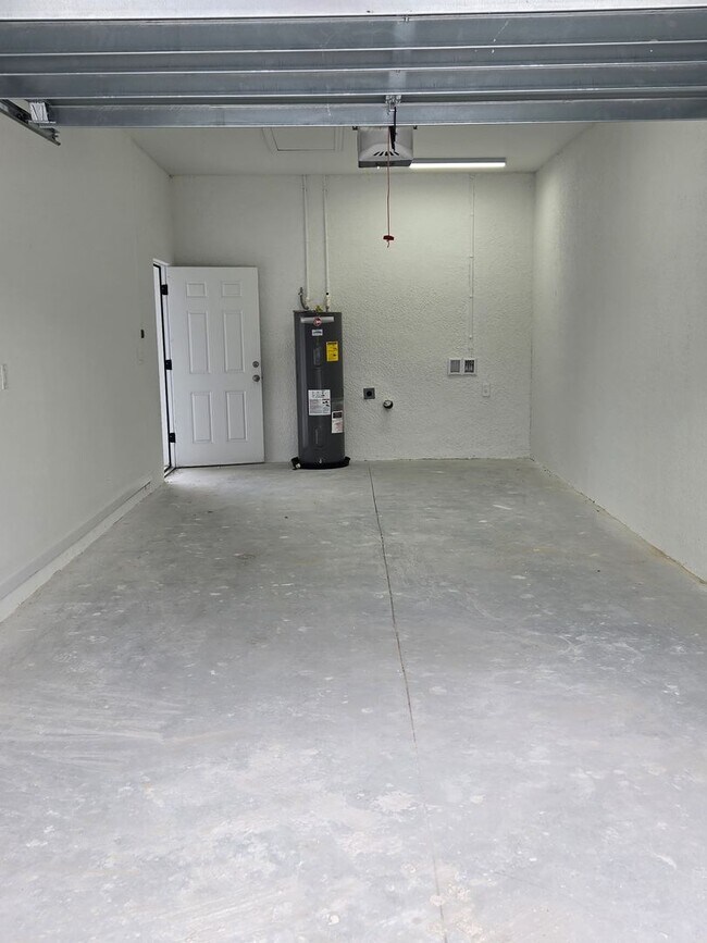 Building Photo - BRAND NEW 3/2/1 -SW LEHIGH ACRES FL