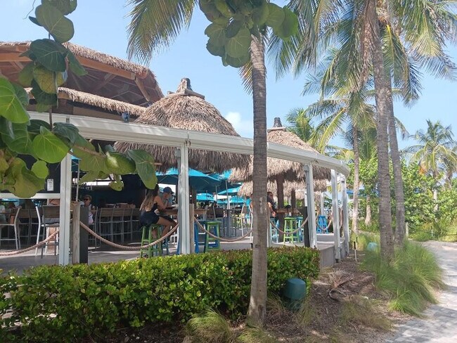 Building Photo - 305 N Pompano Beach Blvd