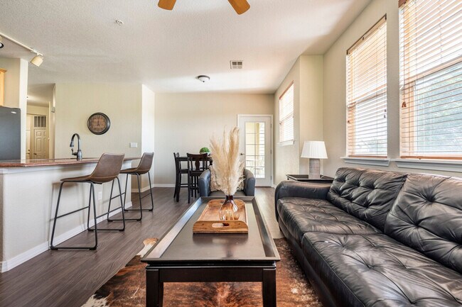 Building Photo - 15460 Canyon Gulch Ln