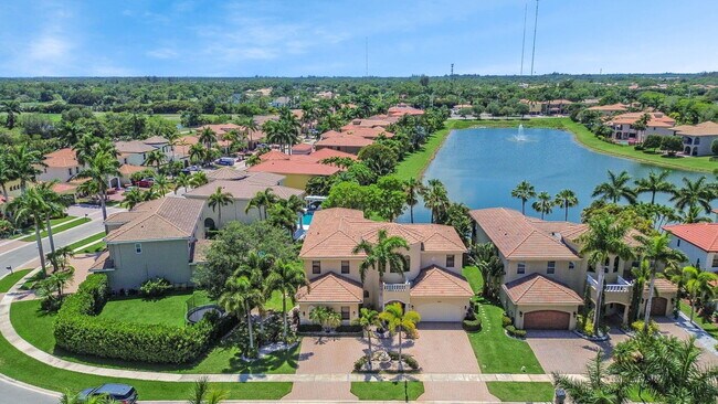 Building Photo - 8703 Club Estates Way