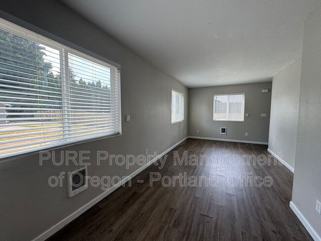 Building Photo - 10762 NE Prescott St